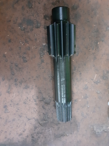 TRỤC LÁP D/C PC300-3 10R*19T*L220 HLP