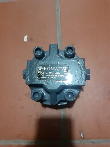 BƠM KHIỂN PC50UU-2  lỗ nhỏ(BƠM QUAY TOA)*10T*2T*Tâm 81*2 đng dầu 2 bên *K30 ( BH 04T LỖI DO NHÀ SẢN XUẤT) - TN