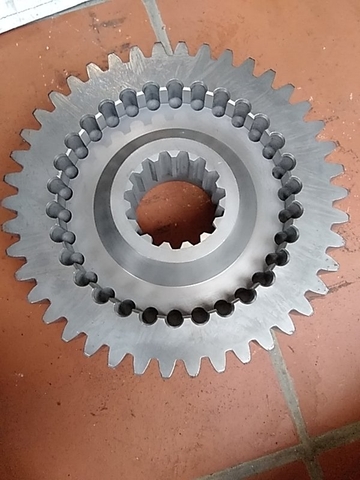 BÁNH RĂNG SỐ D50-16 42R*30*15T D217*H70 QTN ( + QTN2)