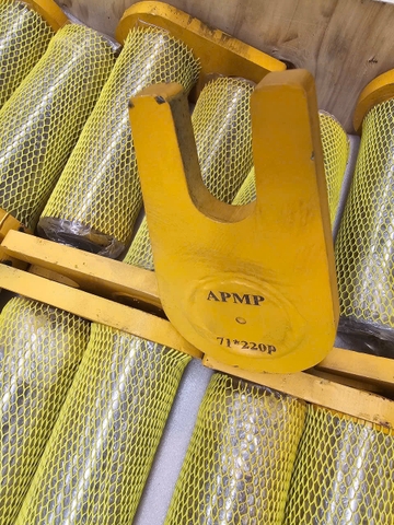 TRỤC GẦU 71*220 CÓ TAI KHUYẾT / THÉP 40cr - APMP TỐT