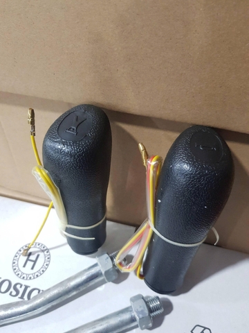 NẮM TAY TRANG PC200-6/7