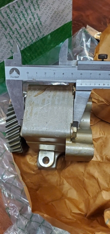 BƠM NHỚT 2366T BỤNG 60 32R - IZUMI TỐT