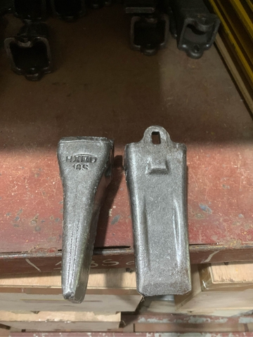 RĂNG ĐẤT 18S THÉP DẬP - HXMD