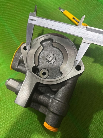 Bơm khiển HPV90 PC200-3/5 10T 123mm ABG/ HD