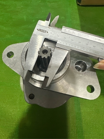 BƠM KHIỂN HPV102 EX200 10T*2BL*1 đường dầu mặt*1 đg dầu cạnh XPL - KHÔNG BẢO HÀNH