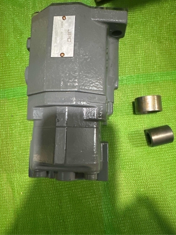 BƠM KHIỂN AP2D25 AP2D28 DX55/EW55 18*9cc 4BL NỔI /1 ĐƯỜNG DẦU JPC