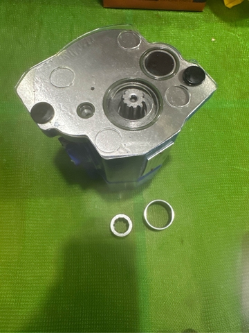 BƠM KHIỂN AP2D25 DH55/R55 17*9cc MẶT BÍCH BẰNG OEM- ( BH 01T)