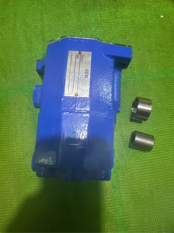 BƠM KHIỂN AP2D25 DH55/R55 17*9cc MẶT BÍCH BẰNG OEM- ( BH 01T)