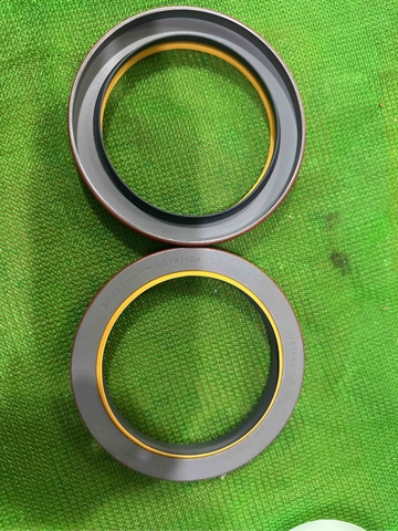 PHỚT ĐẦU TRỤC CƠ 6D125 (400-7/8) 92.08*120.65*12.7 KHÔNG LÒ XO NEW