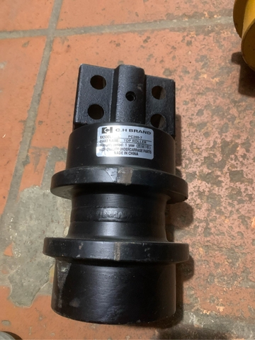 GA LÊ ĐỠ PC200-7 35*68 4 BU LÔNG M16*100 - C.H