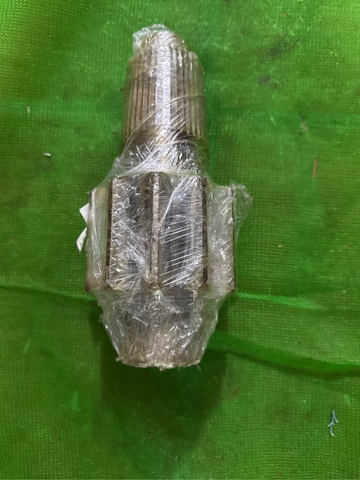 Trục cụt D31/D5 OLD  11R(D108*L72)*42T*H250* CỔ 55-ABG