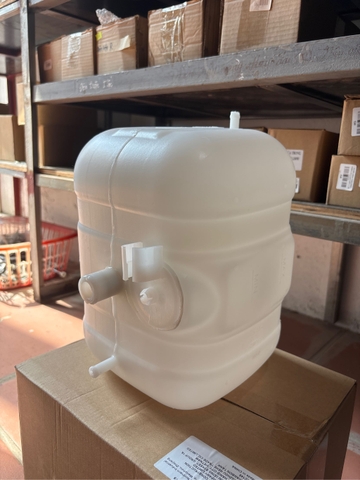 BÌNH NƯỚC PHỤ VOLVO 145 = 210