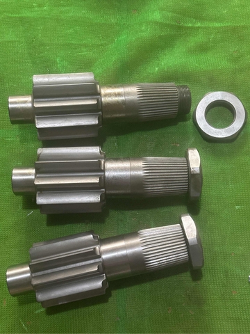 TRỤC CỤT D31-16 10R*42T*H249*DR92 CỔ BI 40 và 55 CÓ Ê Cu XP