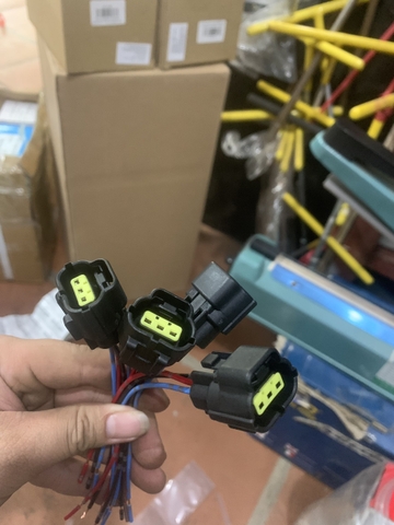 CHÂN RẮC CẢM BIẾN ÁP SUẤT CAO SK200-8