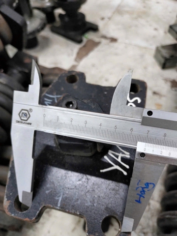 CỤM LÒ XO TĂNG XÍCH YM 55/VIO 50  25*8V - JC