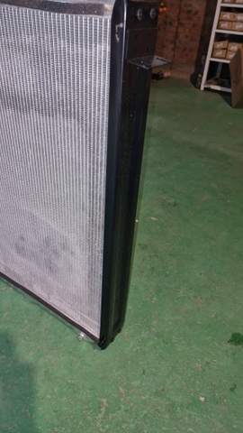 KÉT NƯỚC SK200-6E/SK230-6E SK250-6E KO MÉP VIỀN 760*980 - XP