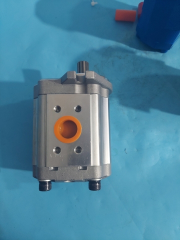 BƠM HỖ TRỢ CÁNH QUẠT R1400/ R200 /R300-9 1 KHOANG 90 11T Q.TRÁI 2 BÊN BẮT BÍCH - 26