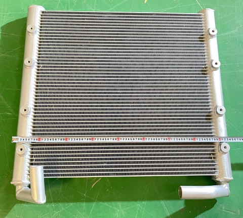 KÉT DẦU THUỶ LỰC SK220-1/SK250-3 750*845 - 09