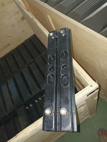 LÁ XÍCH CAO SU PC100-5 SK135 500mm 1500H -MM - LOẠI A CAO SU