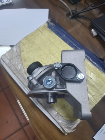 ĐẾ LỌC DX140/210 DX300 DH225-9 - CÓ BƠM TAY - CÓ CHÂN ZẮC ĐIỆN REN M16