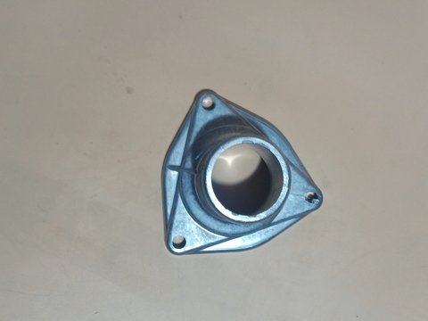 NẮP VAN HẰNG NHIỆT TRÊN 6BD1 / DB58 / 6BG1 CỔ THẲNG - TPSUZU