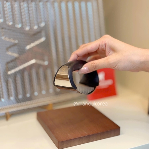 Dụng cụ ép tỏi Wagensteiger tay cầm chắc chắn