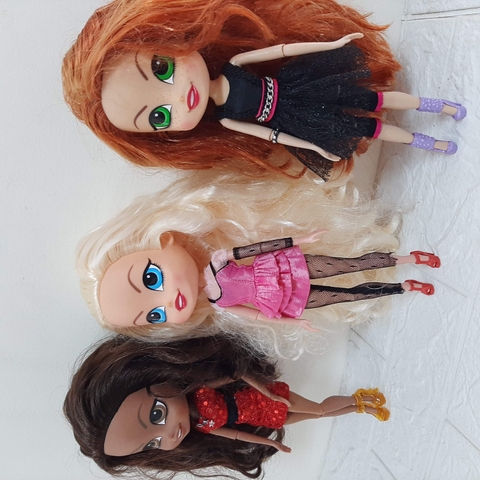 Búp Bê Mỹ Cô Gái Thời Trang Ban Nhạc Mỹ 30 cm = 12 inch The Beatrix Girls Chantal  Fashion Doll (hàng tồn kho)