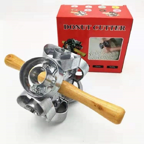 Cây Lăn Cắt Bột Làm Bánh Donut Nhôm Cán Gỗ Cutter Aluminum Cake Maker Mold Roller PVN5095