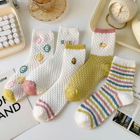 (Đủ Mẫu} Set 5 Đôi Tất Vớ Nam Nữ Cổ Cao Chất Liệu Cotton Dày Dặn, Khử Mùi Thoáng Khí Hoạ Tiết Hoa Cỏ Siêu Dễ Thương