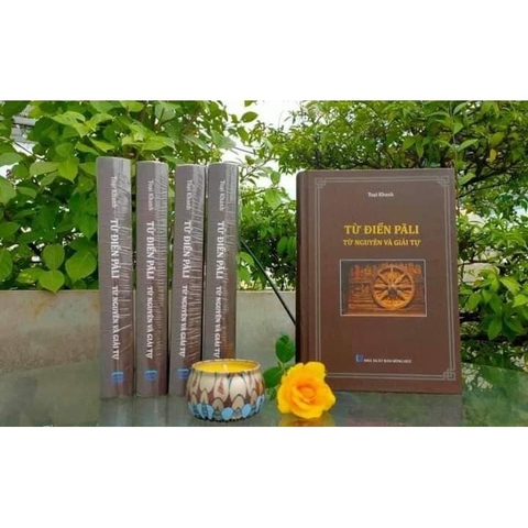 Sách - Từ Điển PaLi Từ Nguyên Và Giải Tự