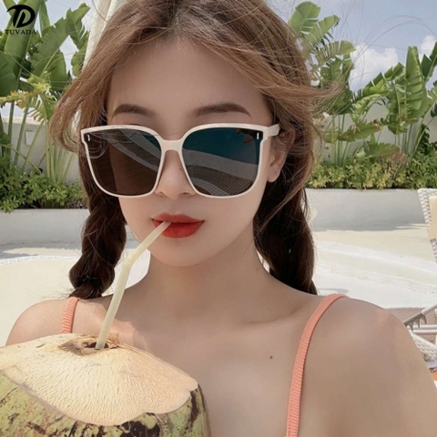 Kính mắt thời trang gọng nhựa mắt to Tuvada – KMD15