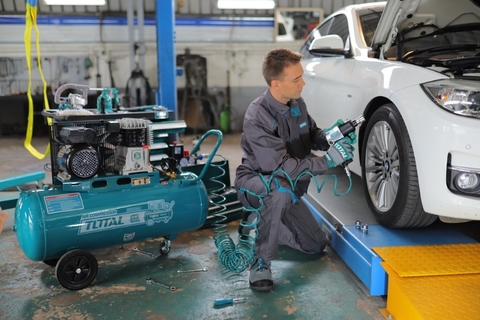 Hướng dẫn chọn máy nén khí phù hợp cho garage quy mô nhỏ
