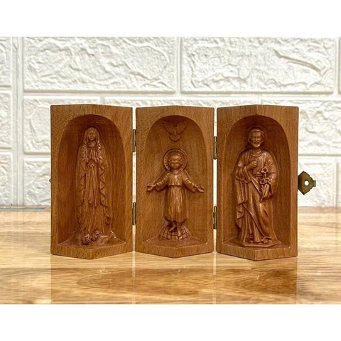 Bộ bàn thờ công giáo mini Thánh gia thất - Đức mẹ Lộ Đức cao 10cm, gỗ Beech