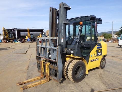 XE NÂNG DẦU KOMATSU FH50-2
