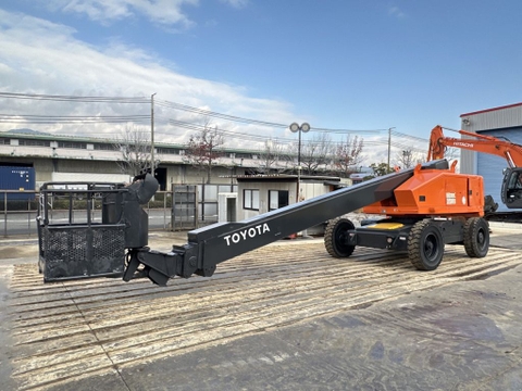 XE NÂNG NGƯỜI BOOM LIFT – ISUZU 4JD21-27061