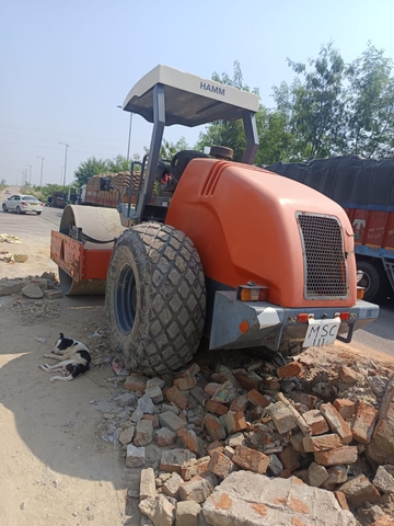MÁY LU RUNG HAMM 311D – 2018