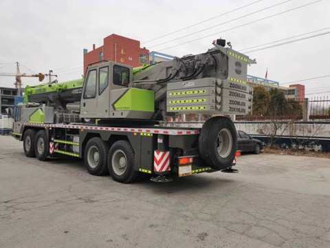 XE CẨU BÁNH LỐP ZOOMLION ZTC800V