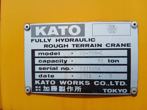 CẨU BÁNH LỐP KATO KR-70H-L – 70 TẤN (2012)