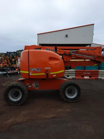 XE NÂNG NGƯỜI JLG 450AJ 2010