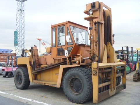 XE NÂNG KOMATSU FD200-4 – 20 TẤN