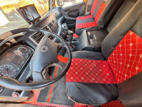 CẨU ĐỊA HÌNH KOBELCO RK100 – 10 TẤN (1999)