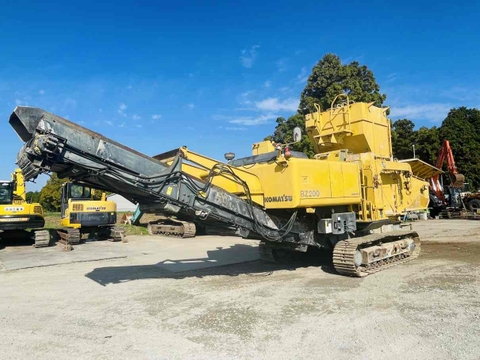 BÁO GIÁ MÁY NGHIỀN DI ĐỘNG KOMATSU