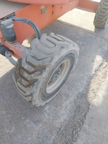 XE NÂNG NGƯỜI JLG 450AJ