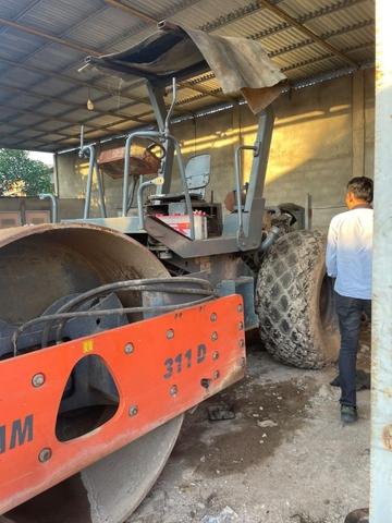 MÁY LU HAMM 311D