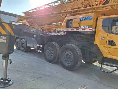 CẨU ĐỊA HÌNH KOBELCO RK100 – 10 TẤN (1999)