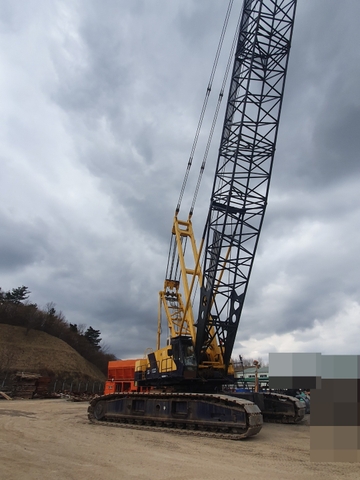 CẨU XÍCH KOBELCO 250 TẤN