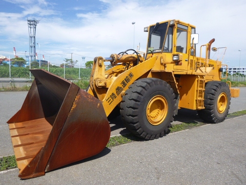 MÁY XÚC LẬT TCM L32 (1998)