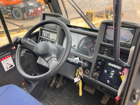 CẨU ĐỊA HÌNH KOBELCO RK250-7 – 25 TẤN (2011)