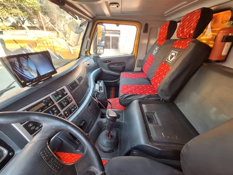 CẨU ĐỊA HÌNH KOBELCO RK100 – 10 TẤN (1999)