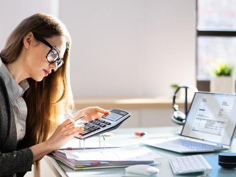 Điều mà chủ doanh nghiệp lo lắng nhất về kế toán: Không phải con số, mà là sự yên tâm pháp lý